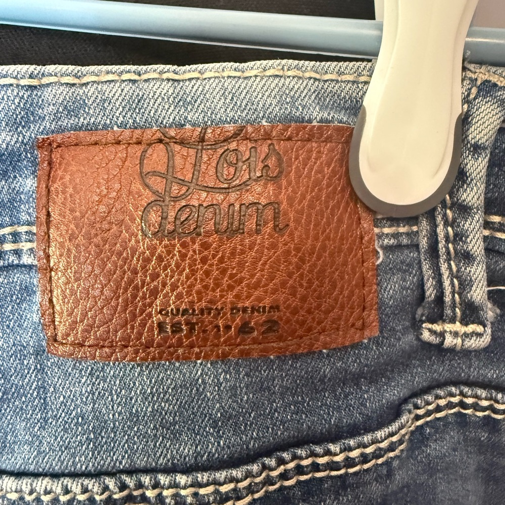 31) Lois Medium Wash Straight Leg Jeans | Mid Rise Cuffed Denim - Picture 6 of 8